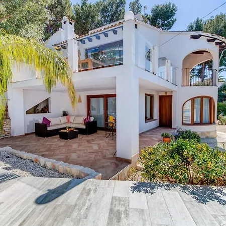 Villa Zamora By Villa Plus Villa *